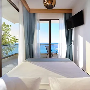 Ξενοδοχείο Evlogia Seafront And Anex By Greek Pride, Φούρκα